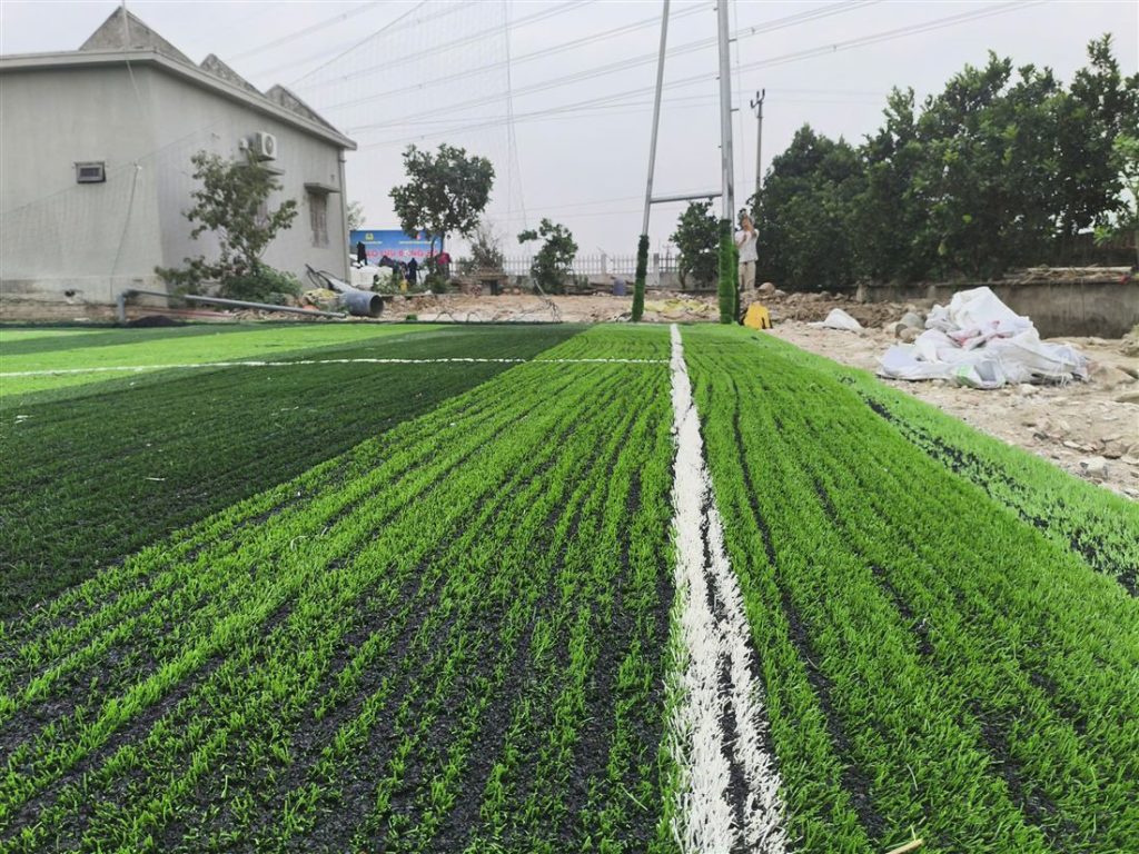 Sân cỏ nhân tạo xanh đẹp