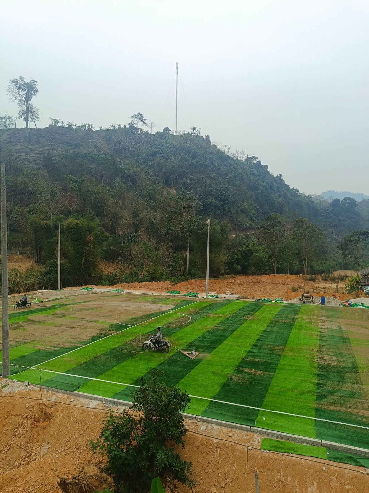 Sân Thiết Vương Tuyên Quang – sân cỏ nhân tạo do đội ngũ Nguyễn Đức Toàn thi công