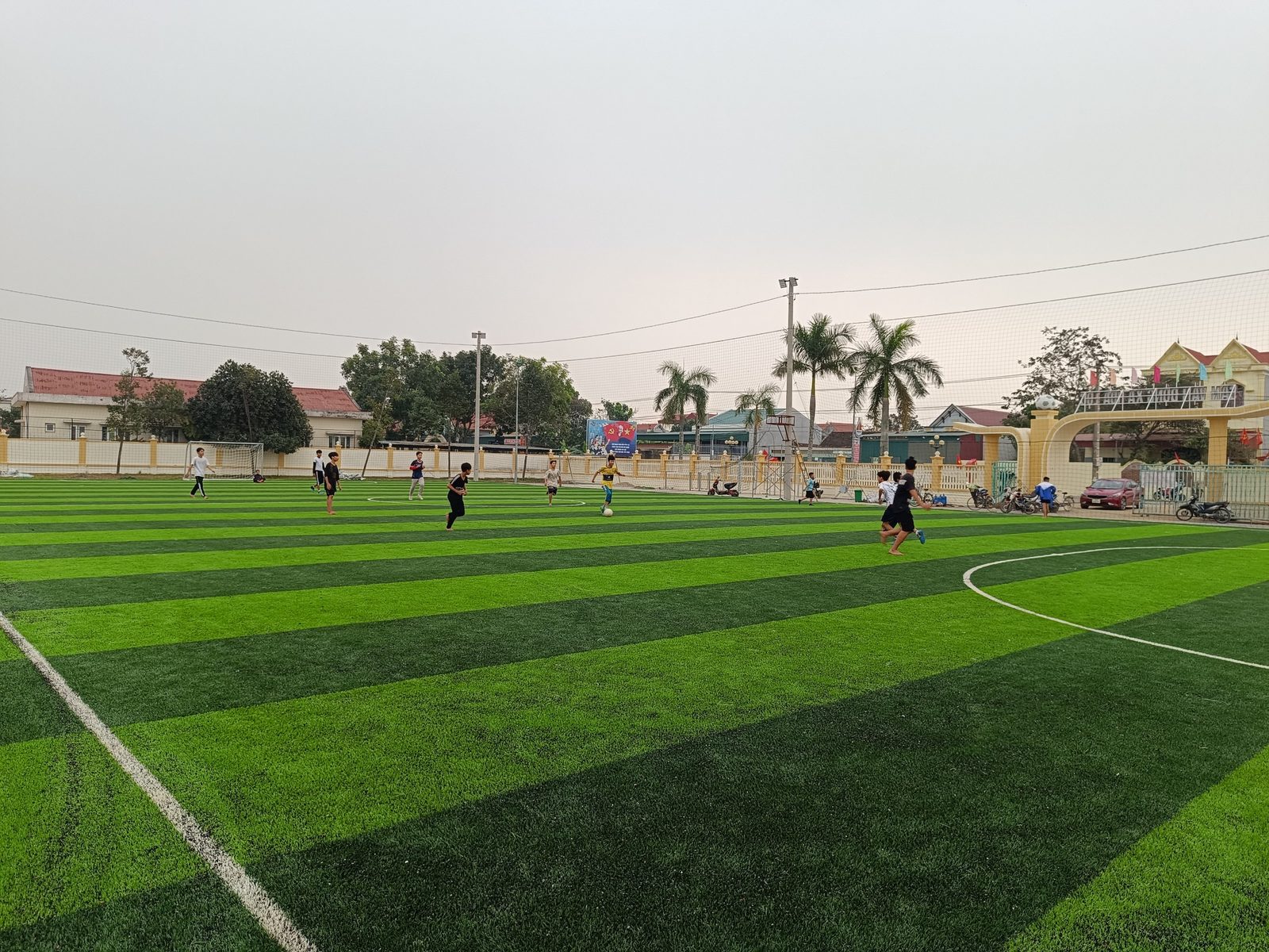 Sân Hoa Lộc – Hậu Lộc – Thanh Hóa – sân cỏ nhân tạo do đội ngũ Nguyễn Đức Toàn thi công