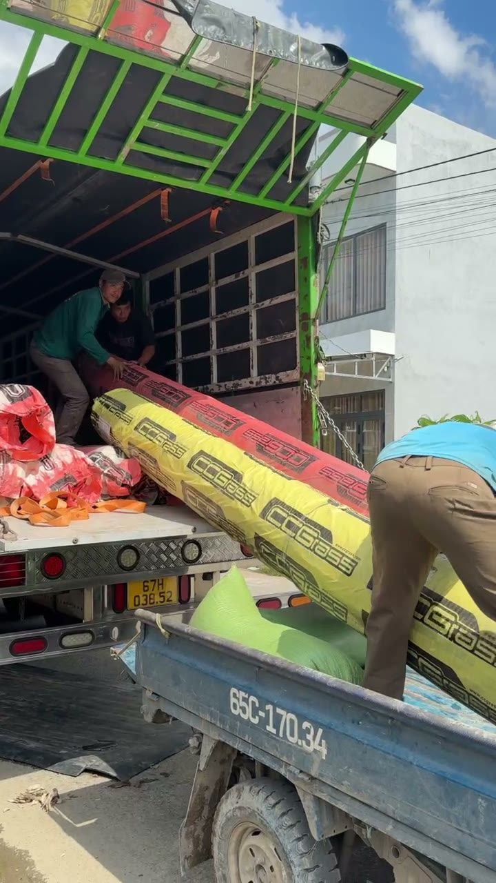 Sân Tân Long – sân cỏ nhân tạo do đội ngũ Nguyễn Đức Toàn thi công